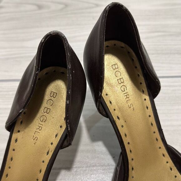BCBGMAXAZRIA BCBG Women’s  Kitten Heels Size 7.5 Faux Leather